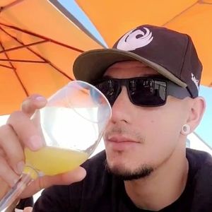 Meet your Posher, Raymond